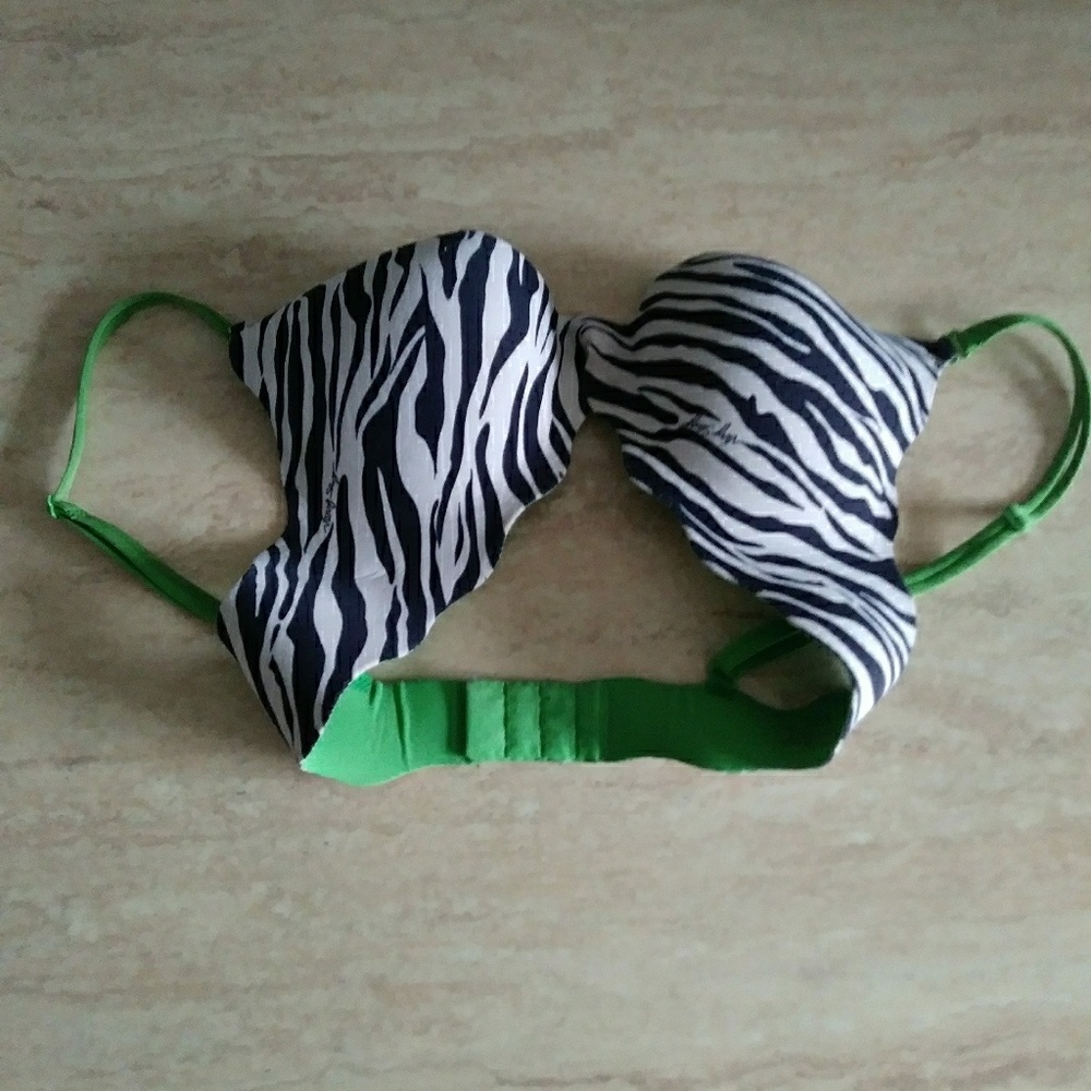 32 b very sexy bra